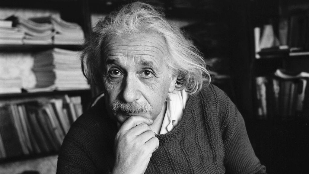 naslovna fotografija Einstein
